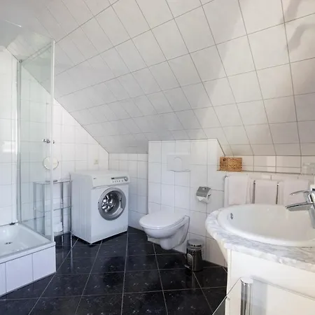 Hotel Seehotel Lindenhof 4*