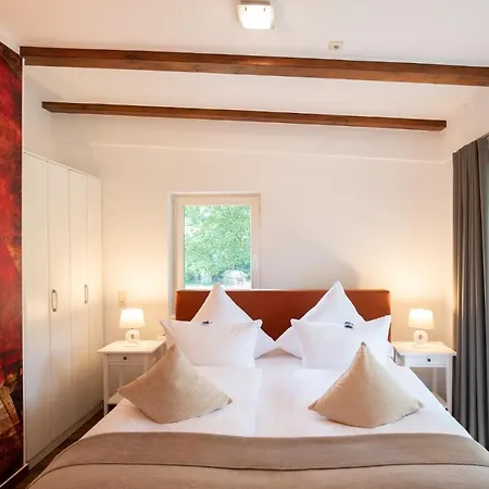 Seehotel Lindenhof 4*