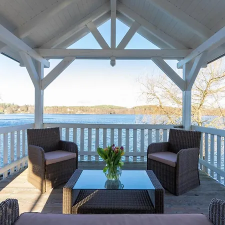 Seehotel Lindenhof 4*