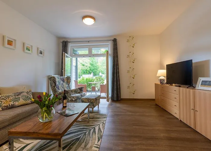 Seehotel Lindenhof 뤼헨