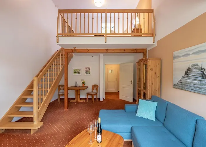 Seehotel Lindenhof 뤼헨